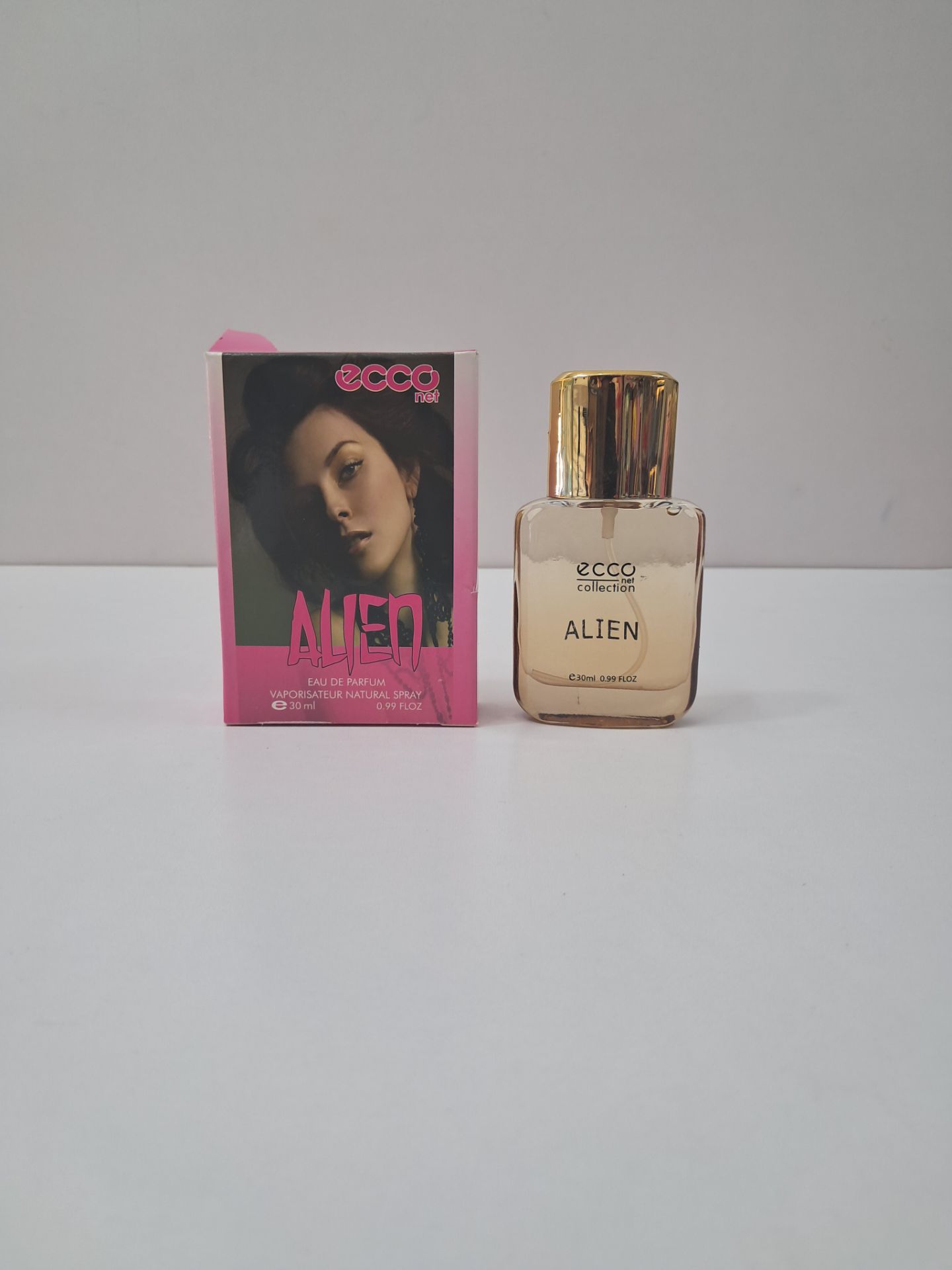 عطر اکو مدل (ALIEN) حجم ۳۰ میل